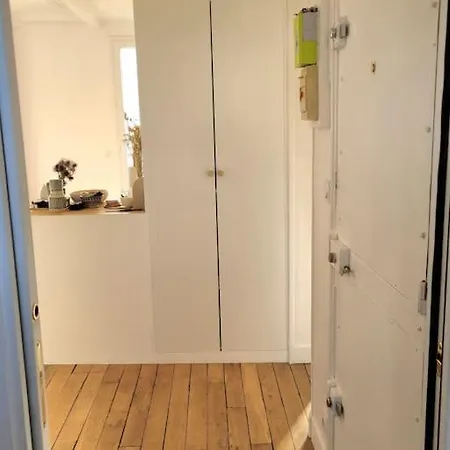 Very Bright And Spacious In