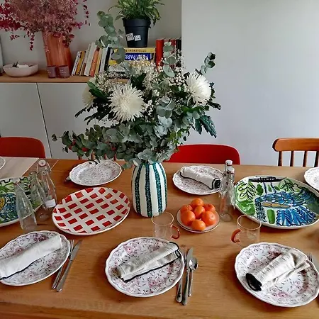 Appartement Very Bright And Spacious In *